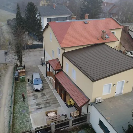 Gaestewohnung Mit Terrasse 