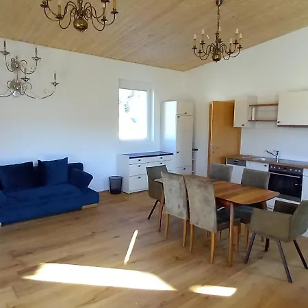 Gaestewohnung Mit Terrasse 