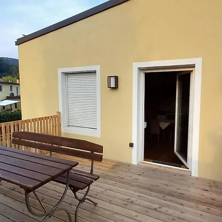 Gästewohnung Mit Terrasse Vinothèque Laroche Im Piestingtal * Markt Piesting