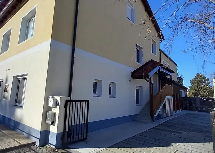 Gaestewohnung Mit Terrasse 