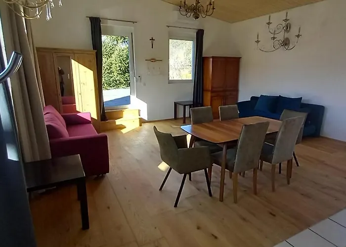 Gaestewohnung Mit Terrasse 